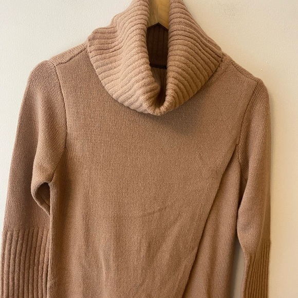 G by Giuliano Black Label Turtleneck Tan Maxi Cross Front Sweater - Picture 4 of 11